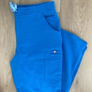 Figs limited edition Capri blue set